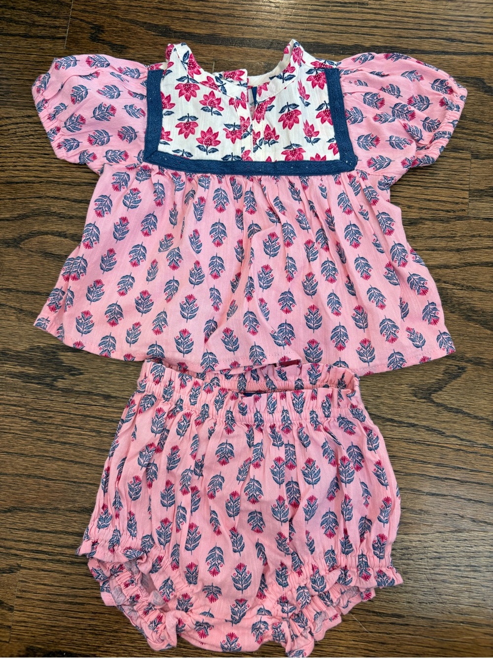 Old Navy 0-3 months bloomer set
